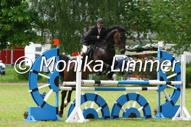 005M6600_Curani_L Springen.JPG